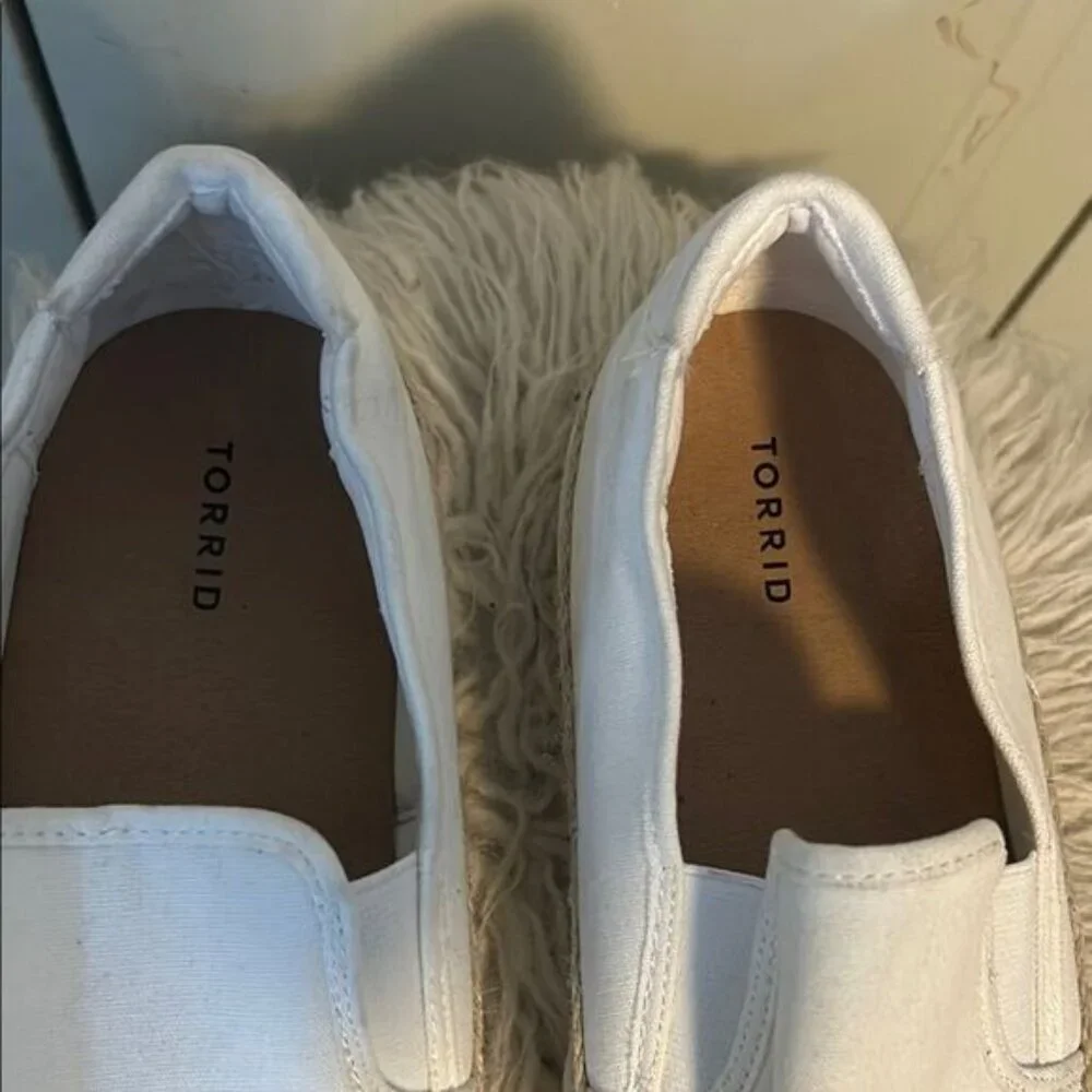 Torrid White Espadrilles with Jute Trim and Canvas Upper size 10 ww